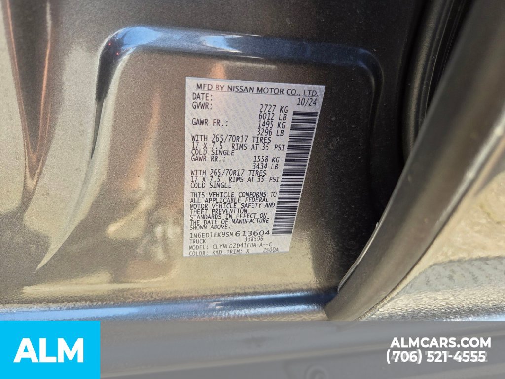 Used 2025 Nissan Frontier PRO-4X AWD/4WD image 17
