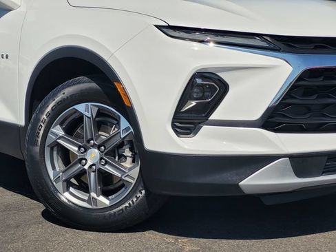 Used 2023 Chevrolet Blazer LT AWD/4WD image 4