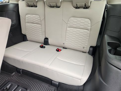 New 2025 Nissan Pathfinder SV image 21