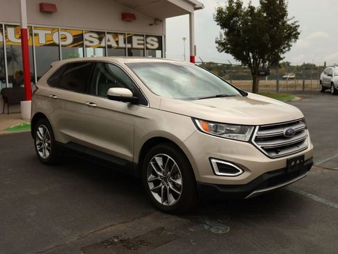 Used 2018 Ford Edge Titanium w/ Ford Safe & Smart Package AWD/4WD image 4