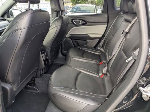 Used 2025 Jeep Compass Limited image 24