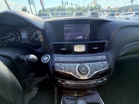 Used 2011 INFINITI M37 x w/ Premium Pkg AWD/4WD image 4