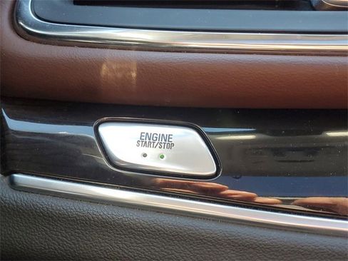 Certified 2019 Buick Enclave Avenir w/ Avenir Technology Package image 25