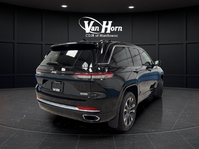 Used 2022 Jeep Grand Cherokee Overland w/ Luxury Tech Group IV AWD/4WD image 7