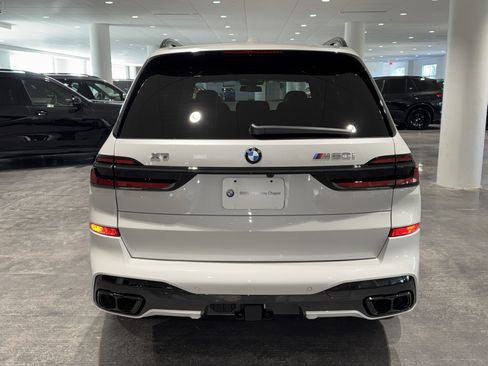 New 2026 BMW X7 M60i image 6