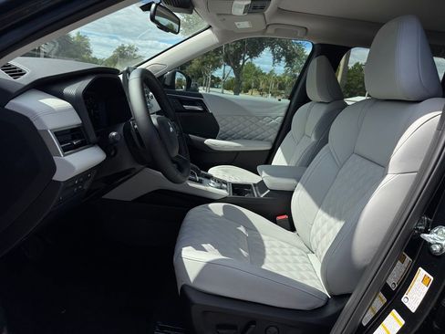 New 2025 Mitsubishi Outlander SEL AWD/4WD image 14
