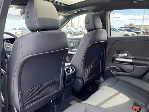 Certified 2025 Mercedes-Benz GLA 250 4MATIC image 33