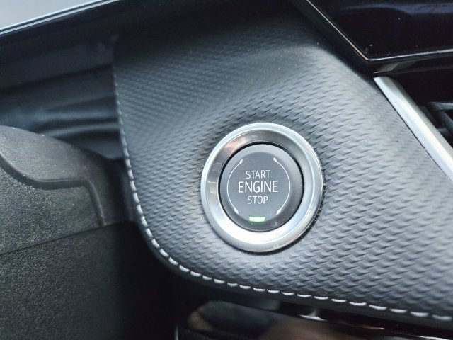 Used 2026 Chevrolet Equinox LT FWD image 24