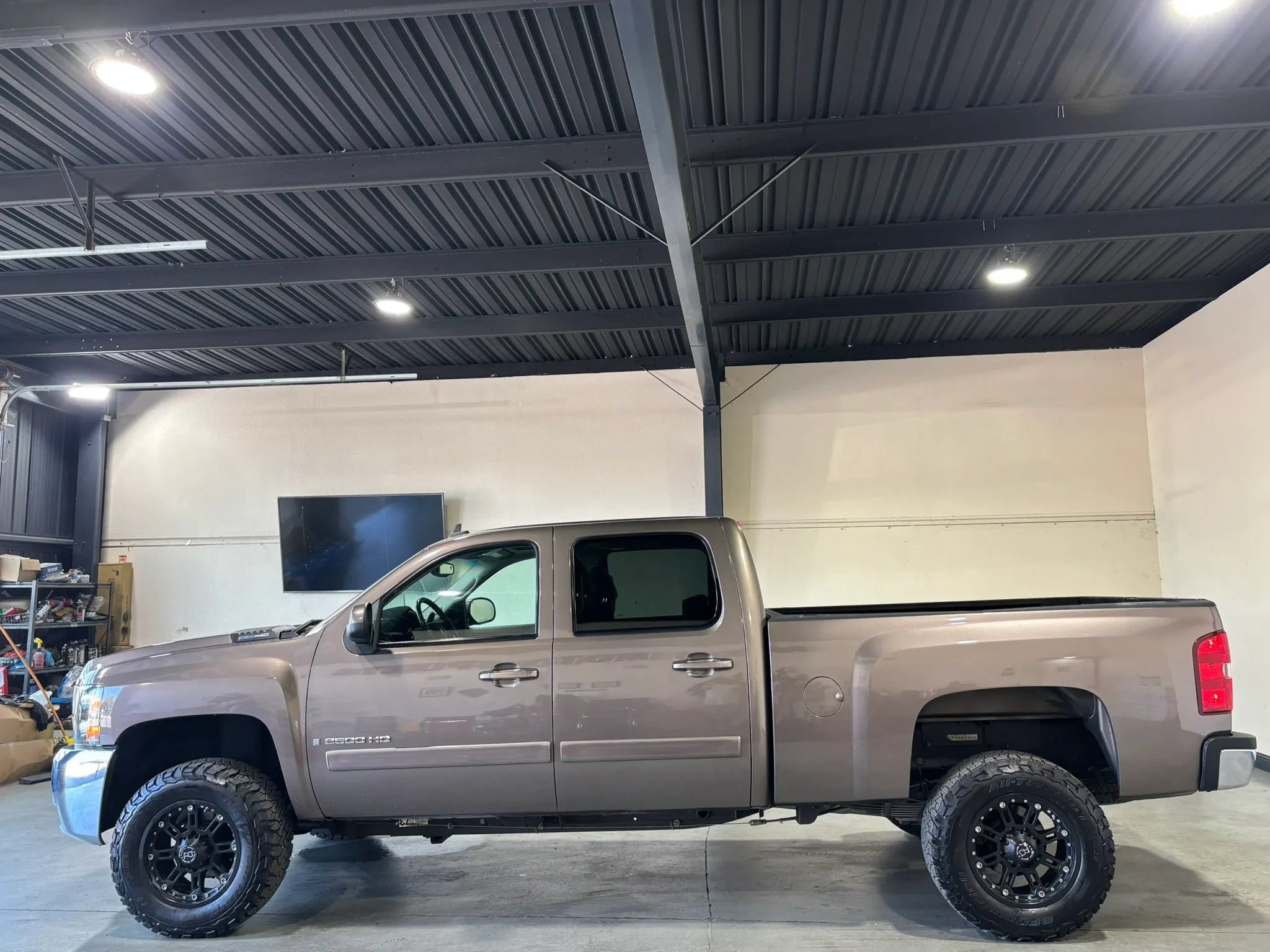 Used 2008 Chevrolet Silverado 2500 LTZ w/ Safety Package AWD/4WD image 5