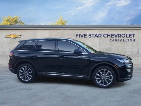 Used 2022 Lincoln Corsair FWD w/ Premium Package image 9