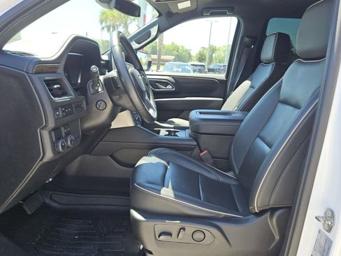 Used 2023 Chevrolet Tahoe Premier RWD image 3