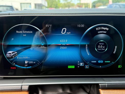 Used 2022 Mercedes-Benz GLS 450 4MATIC image 17