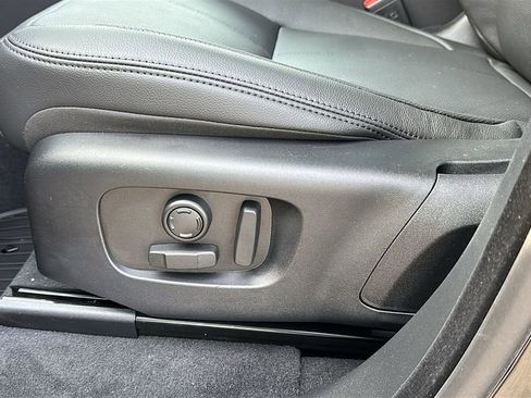 New 2026 Land Rover Range Rover Velar Dynamic SE image 11