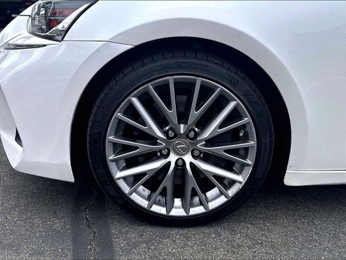 Used 2017 Lexus IS 200t RWD image 12