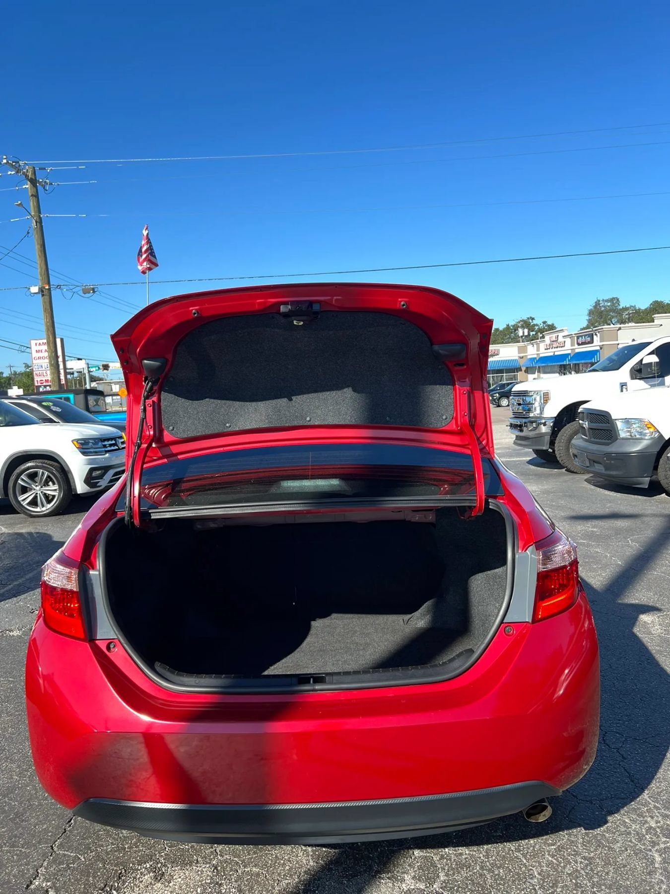 Used 2017 Toyota Corolla LE FWD image 19
