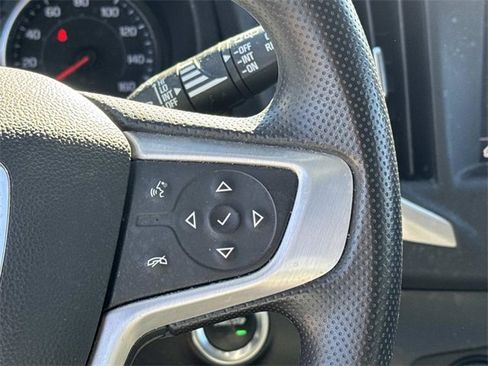 Used 2022 GMC Terrain SLE w/ Elevation Edition image 29