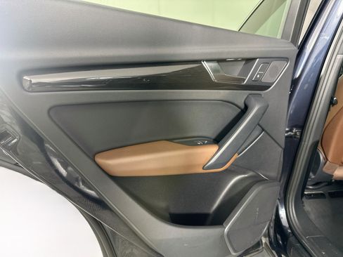 Used 2018 Audi Q5 2.0T Premium Plus w/ Premium Plus Package AWD/4WD image 25