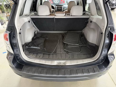 Used 2012 Subaru Forester 2.5X Premium w/ All-Weather Pkg AWD/4WD image 9