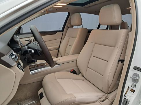 Used 2016 Mercedes-Benz E 350 4MATIC Sedan image 9