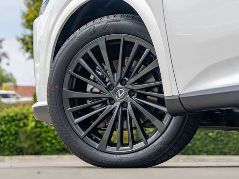 New 2026 Lexus RX 450h AWD image 7