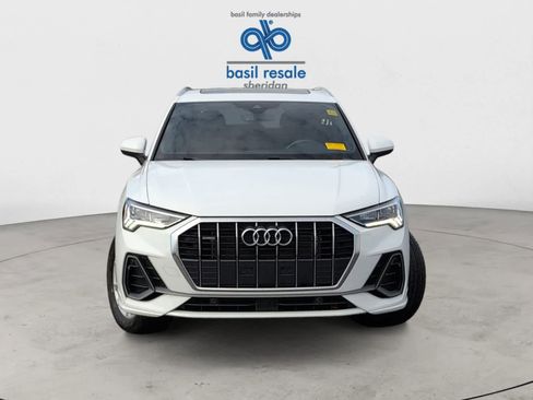 Used 2024 Audi Q3 2.0T Premium image 11