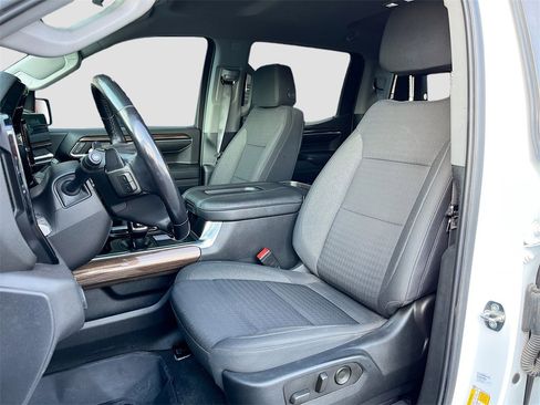 Used 2022 Chevrolet Silverado 1500 LT Trail Boss w/ Convenience Package II image 21