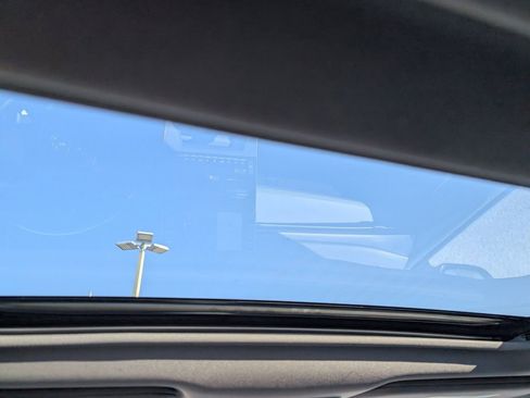 Used 2019 Toyota Avalon Touring w/ Advanced Safety Package image 27