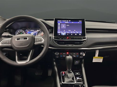 New 2026 Jeep Compass Latitude AWD/4WD image 10