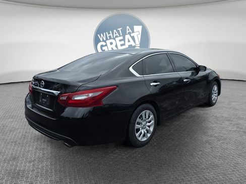 Used 2018 Nissan Altima 2.5 S w/ S Convenience Package FWD image 3