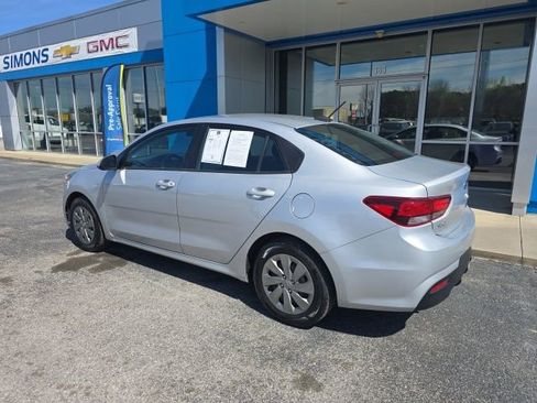 Used 2020 Kia Rio LX image 3