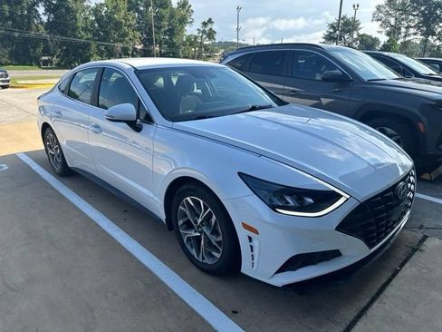 Used 2023 Hyundai Sonata SEL FWD image 1