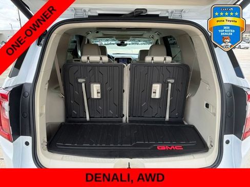 Used 2023 GMC Acadia Denali w/ Denali Ultimate Package AWD/4WD image 18