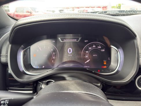 Used 2025 RAM 1500 Laramie AWD/4WD image 17