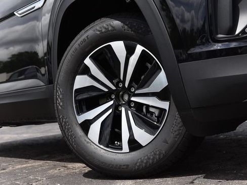 New 2026 Volkswagen Atlas Cross Sport SE AWD/4WD image 3