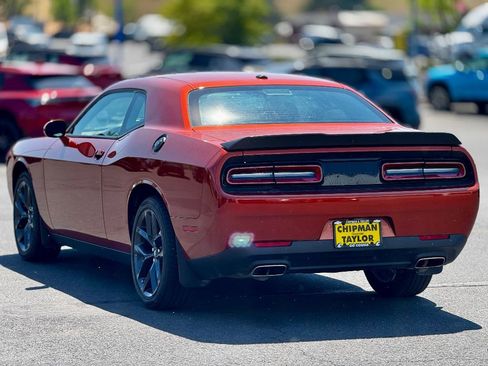 Used 2022 Dodge Challenger SXT w/ Blacktop Package image 5