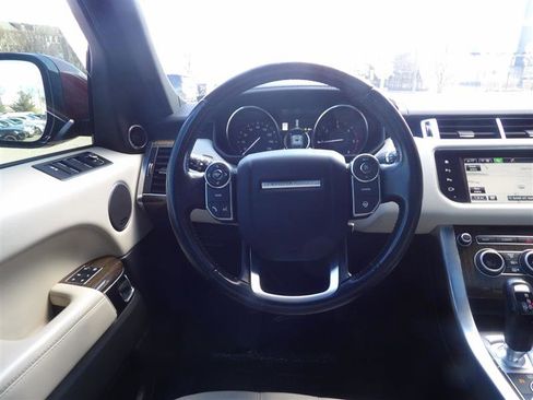 Used 2016 Land Rover Range Rover Sport HSE image 21