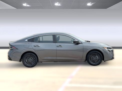 New 2026 Nissan Sentra SV w/ SV Convenience Package FWD image 8