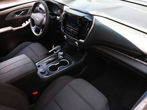 Used 2021 Chevrolet Traverse LS FWD image 37