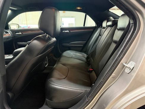 Used 2014 Chrysler 300 AWD w/ Driver Convenience Group image 13