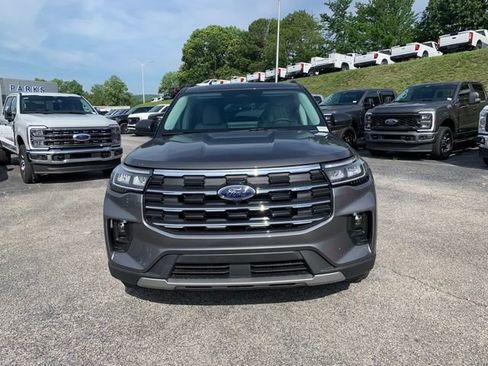 New 2026 Ford Explorer Active w/ Active Comfort Package AWD/4WD image 3