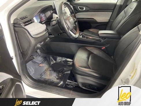 Used 2022 Jeep Compass Latitude AWD/4WD image 19