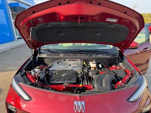 Used 2025 Buick Encore GX Avenir w/ Avenir Technology Package image 27