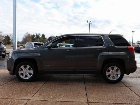 Used 2013 GMC Terrain SLE image 3