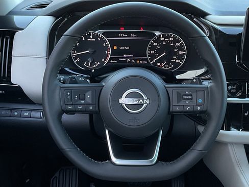 New 2025 Nissan Pathfinder SV image 21