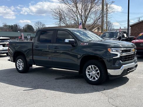 New 2026 Chevrolet Silverado 1500 LT w/ Z71 Off-Road Package AWD/4WD image 2
