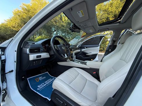 Used 2022 Honda Accord EX-L image 10