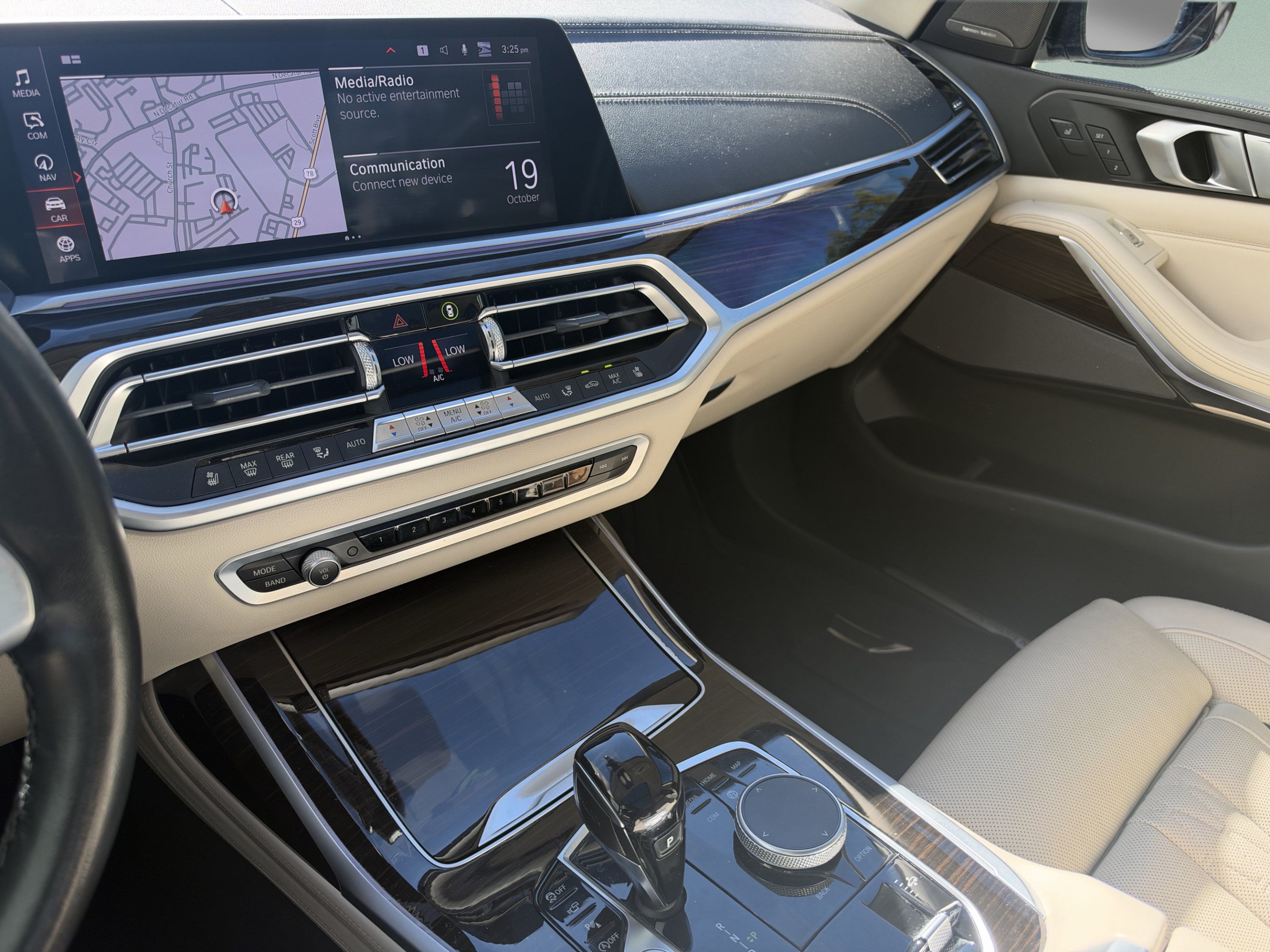 Used 2020 BMW X7 xDrive40i w/ Premium Package AWD/4WD image 12