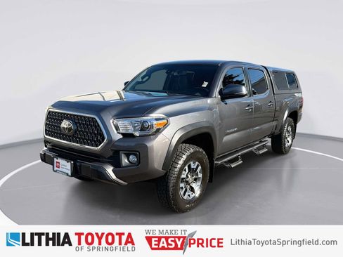 Certified 2018 Toyota Tacoma TRD Off-Road AWD/4WD image 1