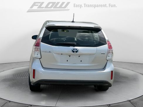 Certified 2017 Toyota Prius V Three FWD image 8