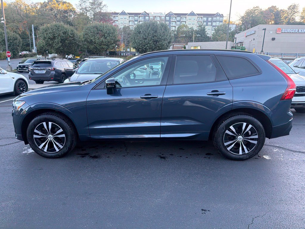 Used 2024 Volvo XC60 B5 Core w/ Climate Package AWD/4WD image 3